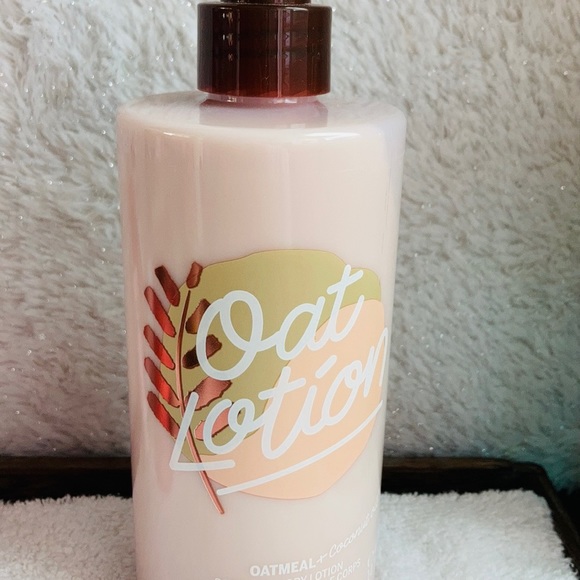 VS PINK BEAUTY LOT - Picture 7 of 13